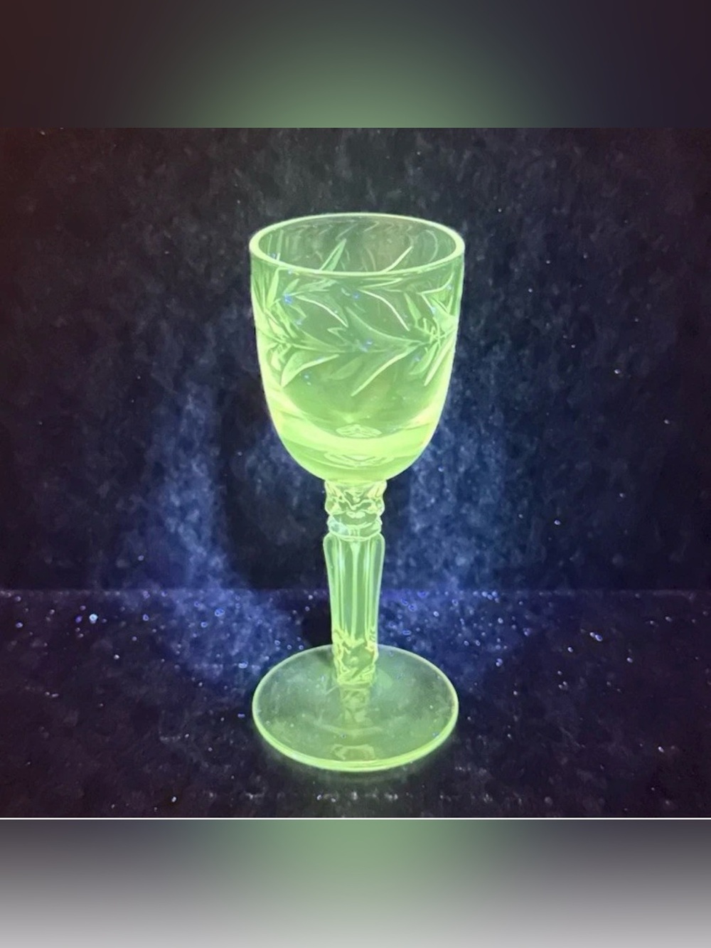 Fostoria Holly Cordial Glass Manganese UV Glow Set of 2 MCM Apéritif 3.75"